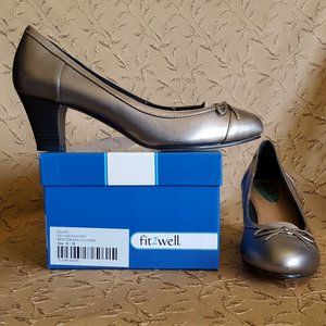 Fitzwell Pewter Low Heels Round Toe Small Bow Sz8